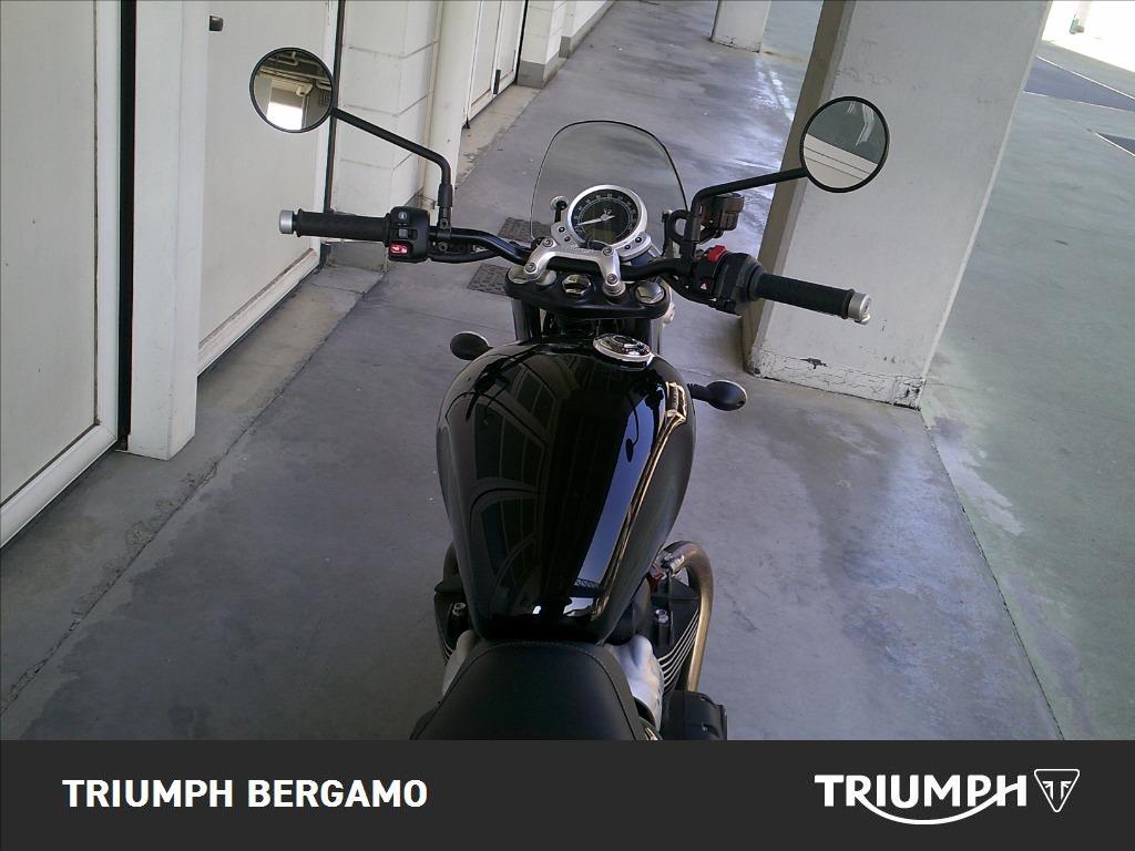 TRIUMPH Street Twin 900 