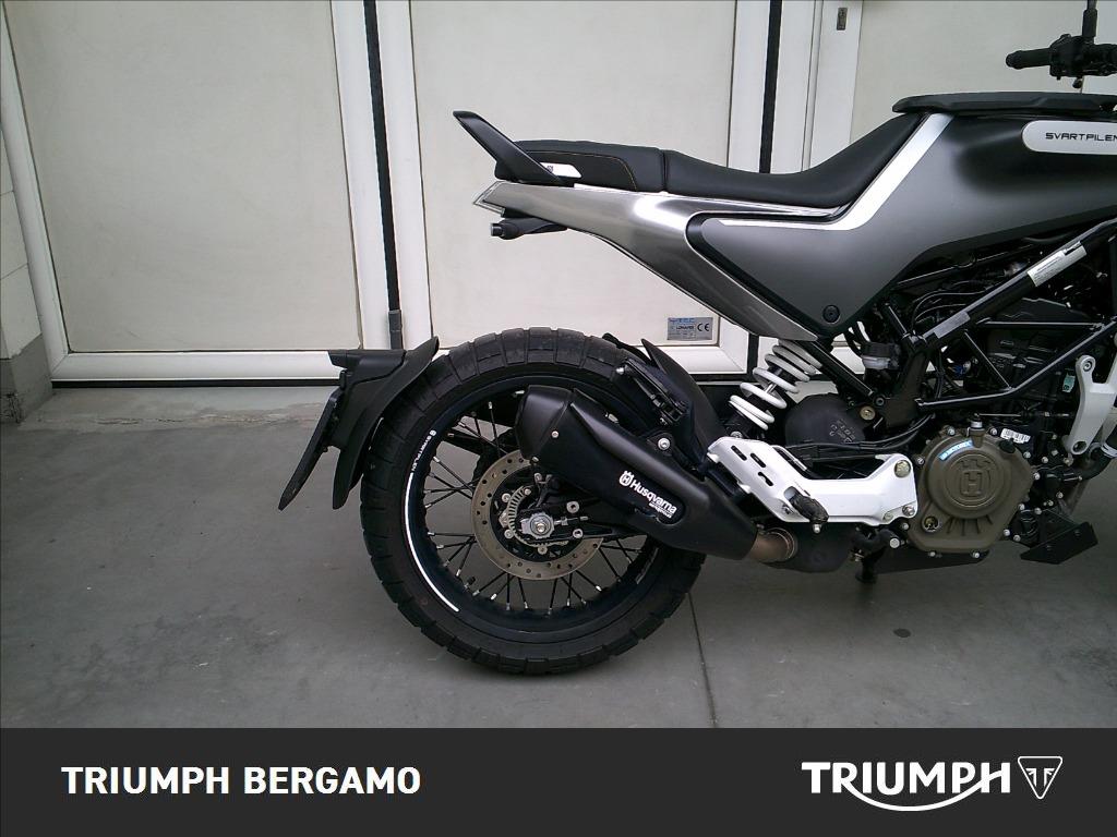 HUSQVARNA Svartpilen 125 4T