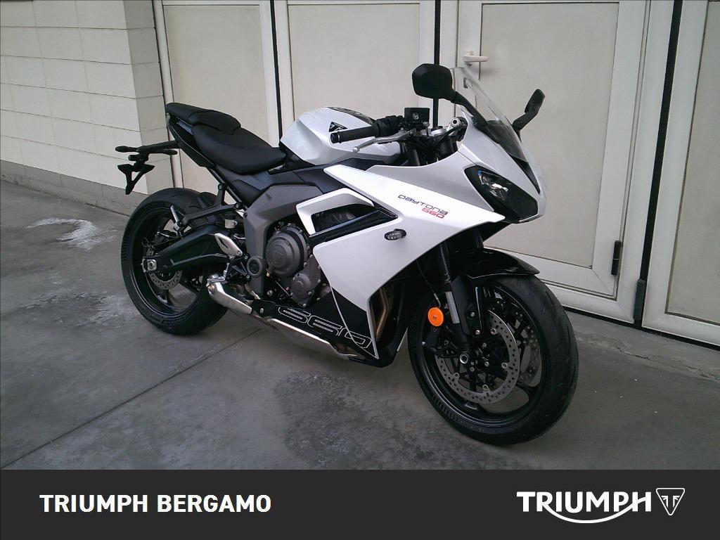TRIUMPH Daytona 660 Abs