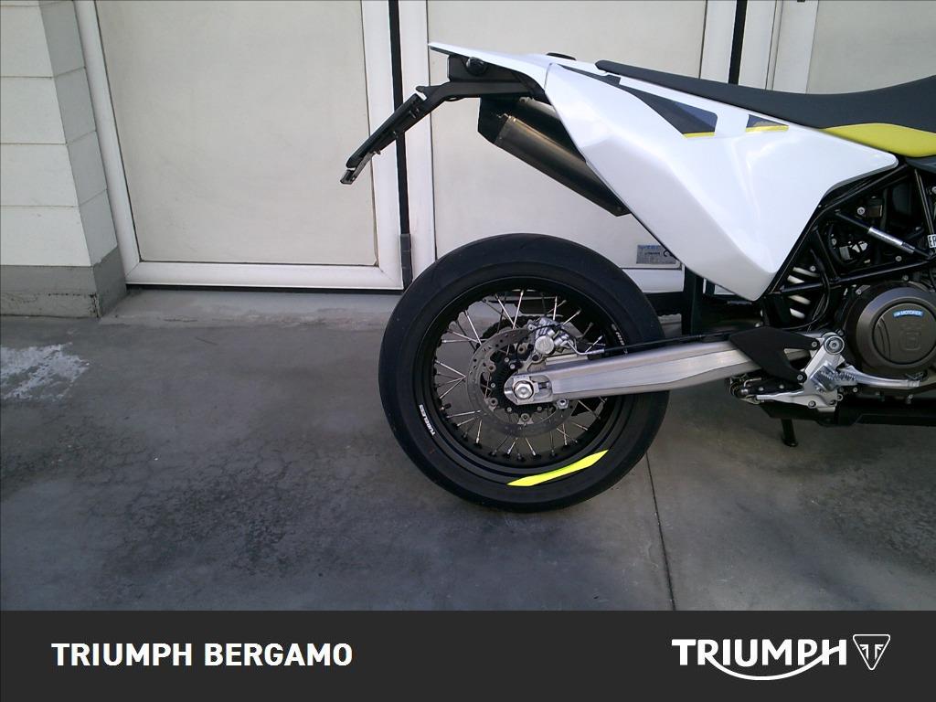 HUSQVARNA Supermoto 701 4T 
