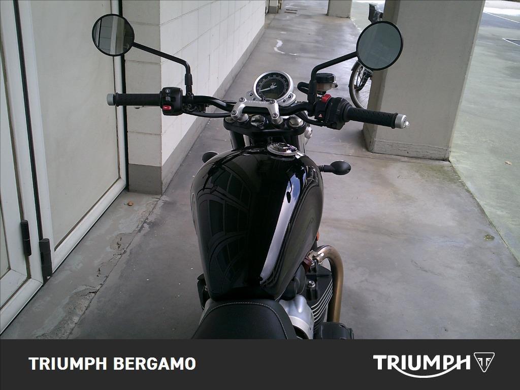 TRIUMPH Street Twin 900 
