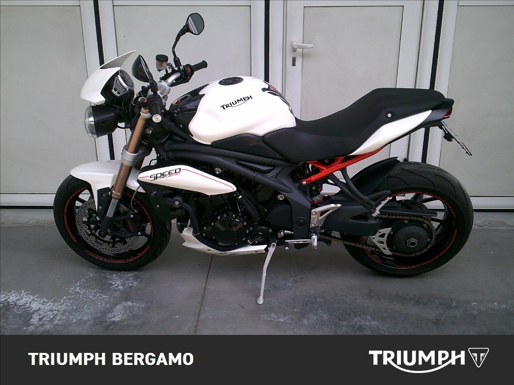 TRIUMPH Speed Triple 1050 