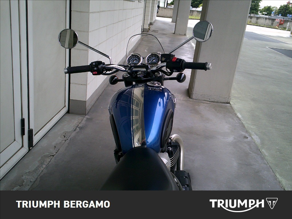 TRIUMPH Bonneville 900 T100 Chrome Edition