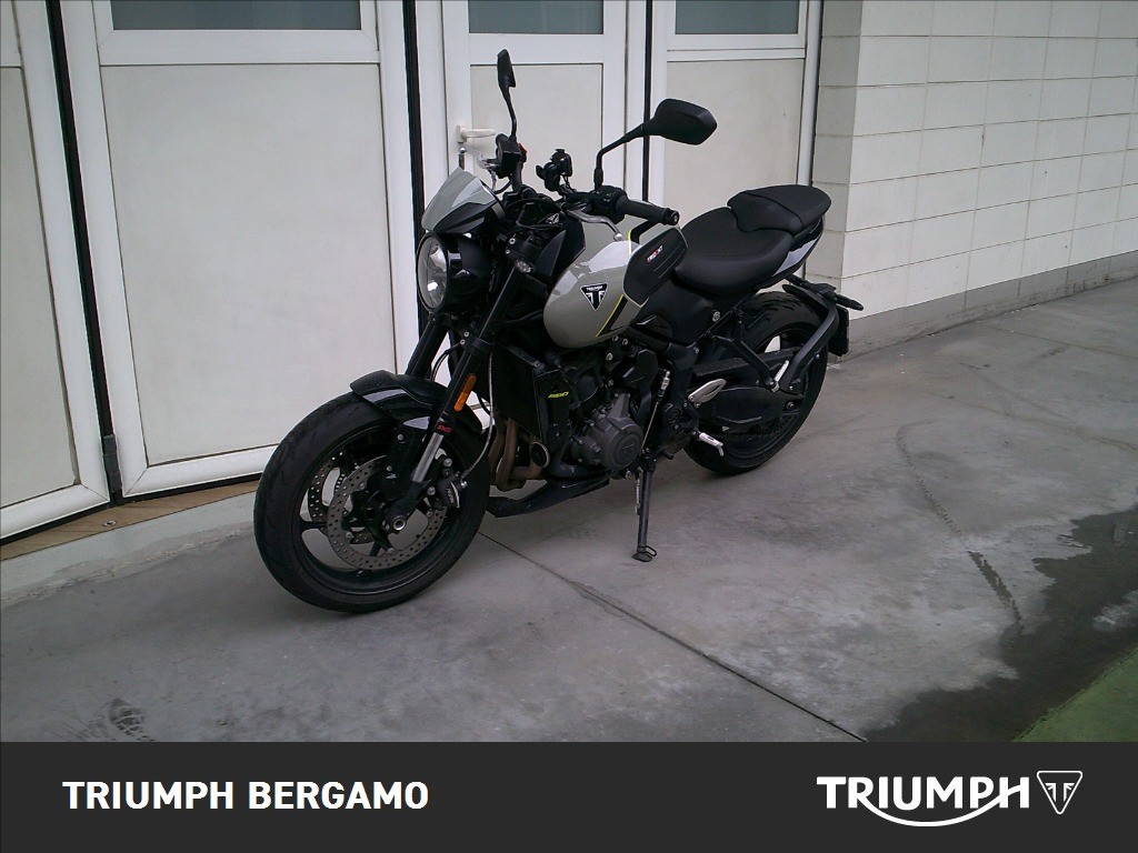 TRIUMPH Trident 660 Jet Black Abs