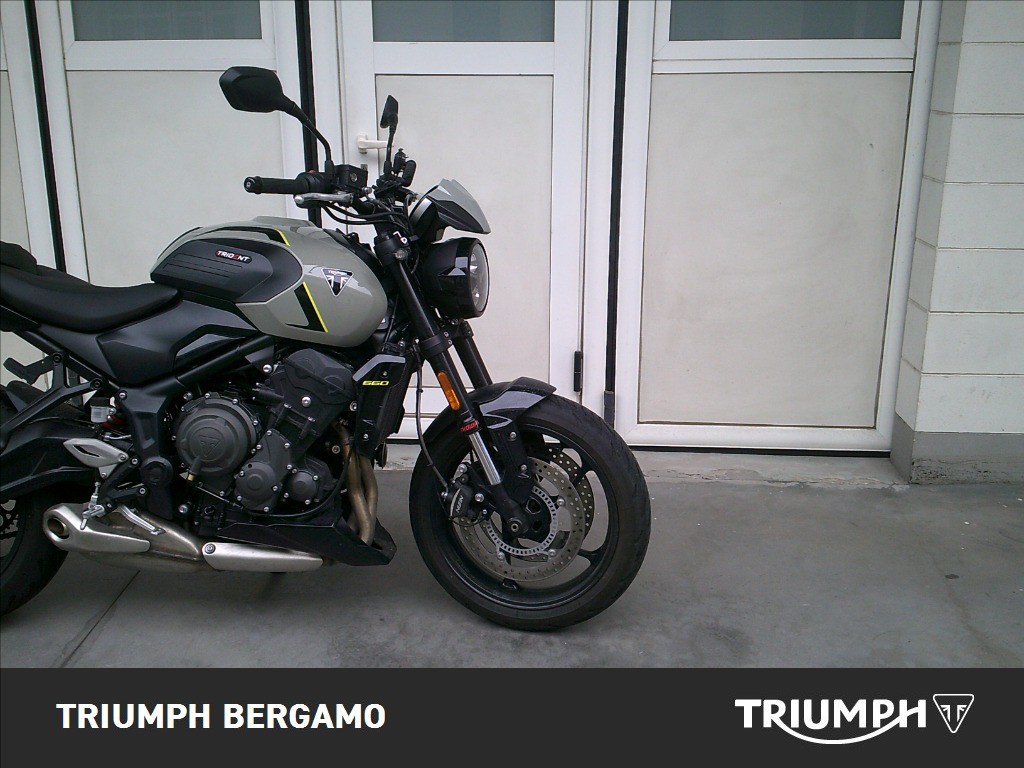 TRIUMPH Trident 660 Jet Black Abs