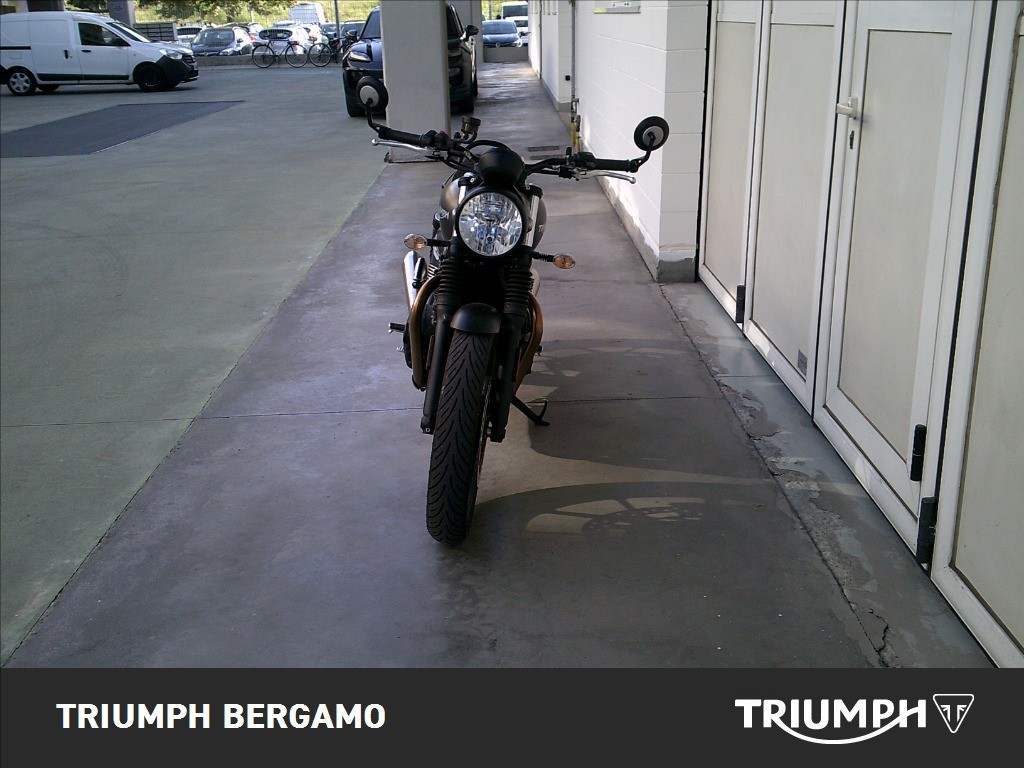 TRIUMPH Street Twin 900 